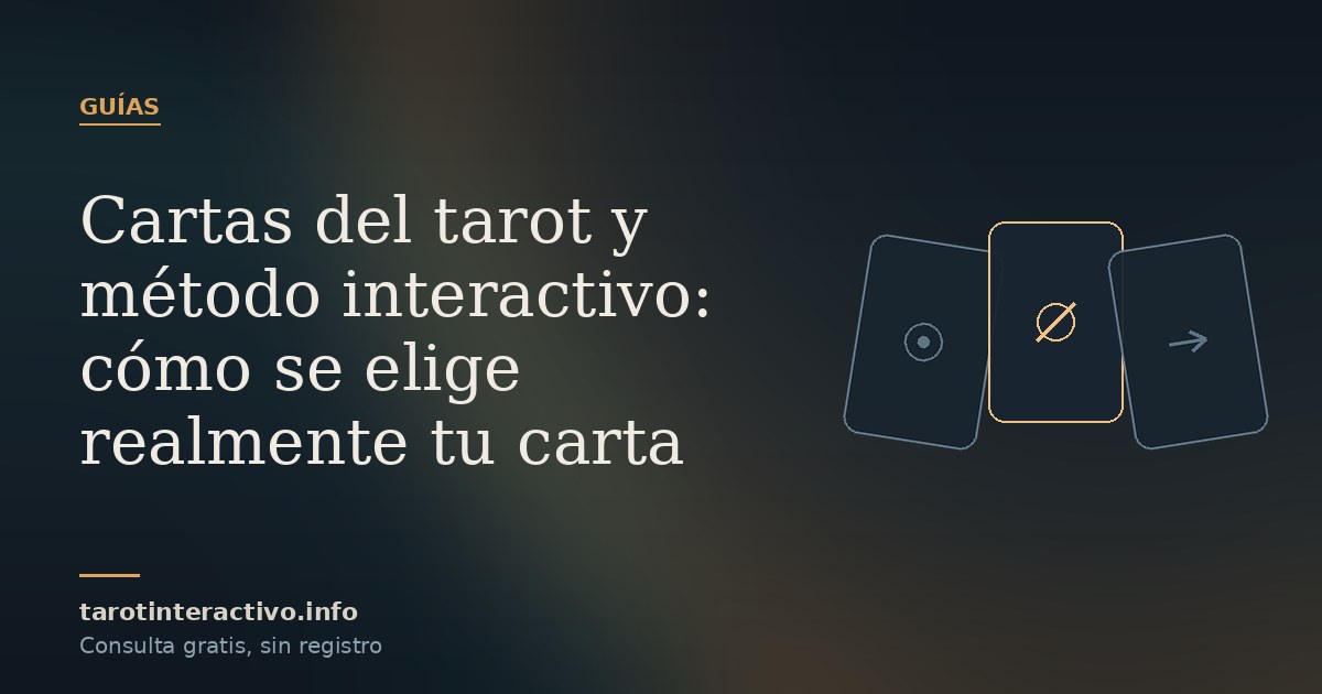 Baraja de arcanos mayores extendida boca abajo con tres cartas separadas del montón